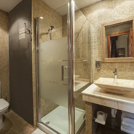 Apart-hotel Almunia De San Miguel 2*