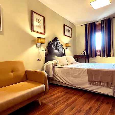 Lux San Miguel Aparthotel Toledo
