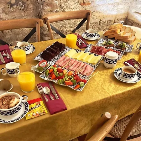 Almunia De San Miguel Apartmanhotel 2*