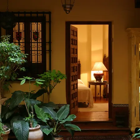 Apart-hotel Almunia De San Miguel 2*